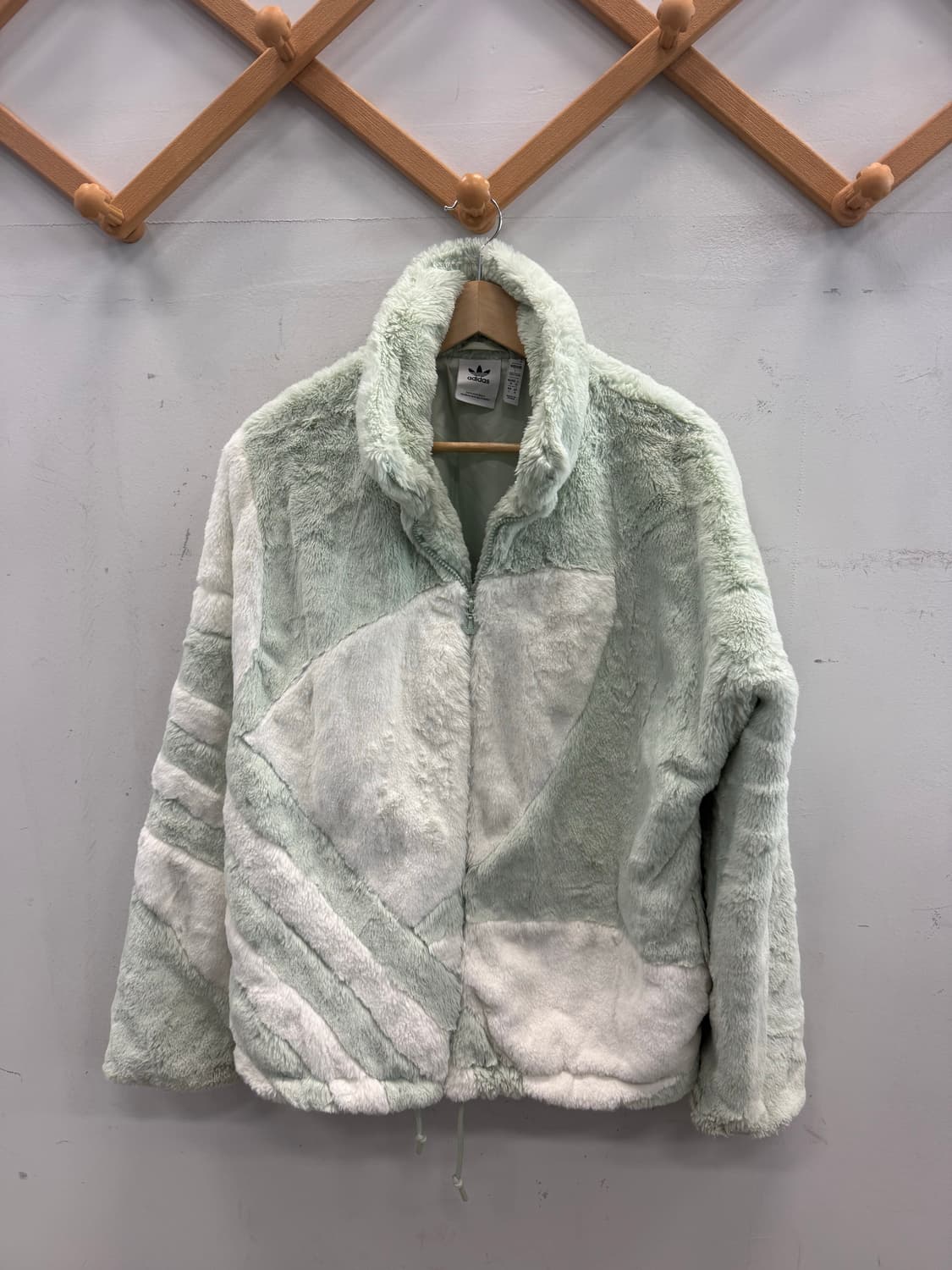 아디다스 트레포일 퍼 후리스자켓 L  상품이미지1