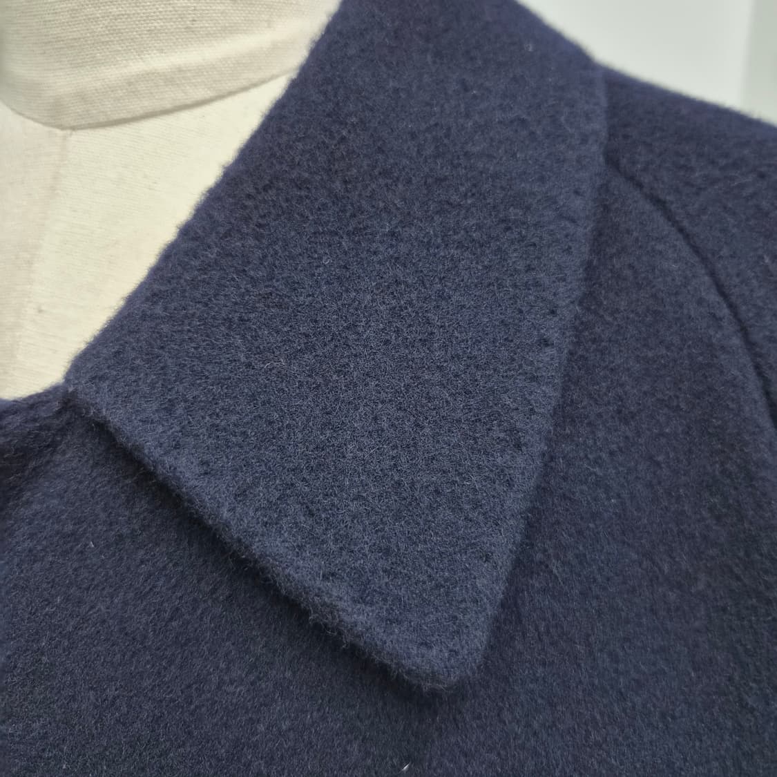 버진울80 캐시미어20 남녀공용 네이비 롱코트  상품이미지8