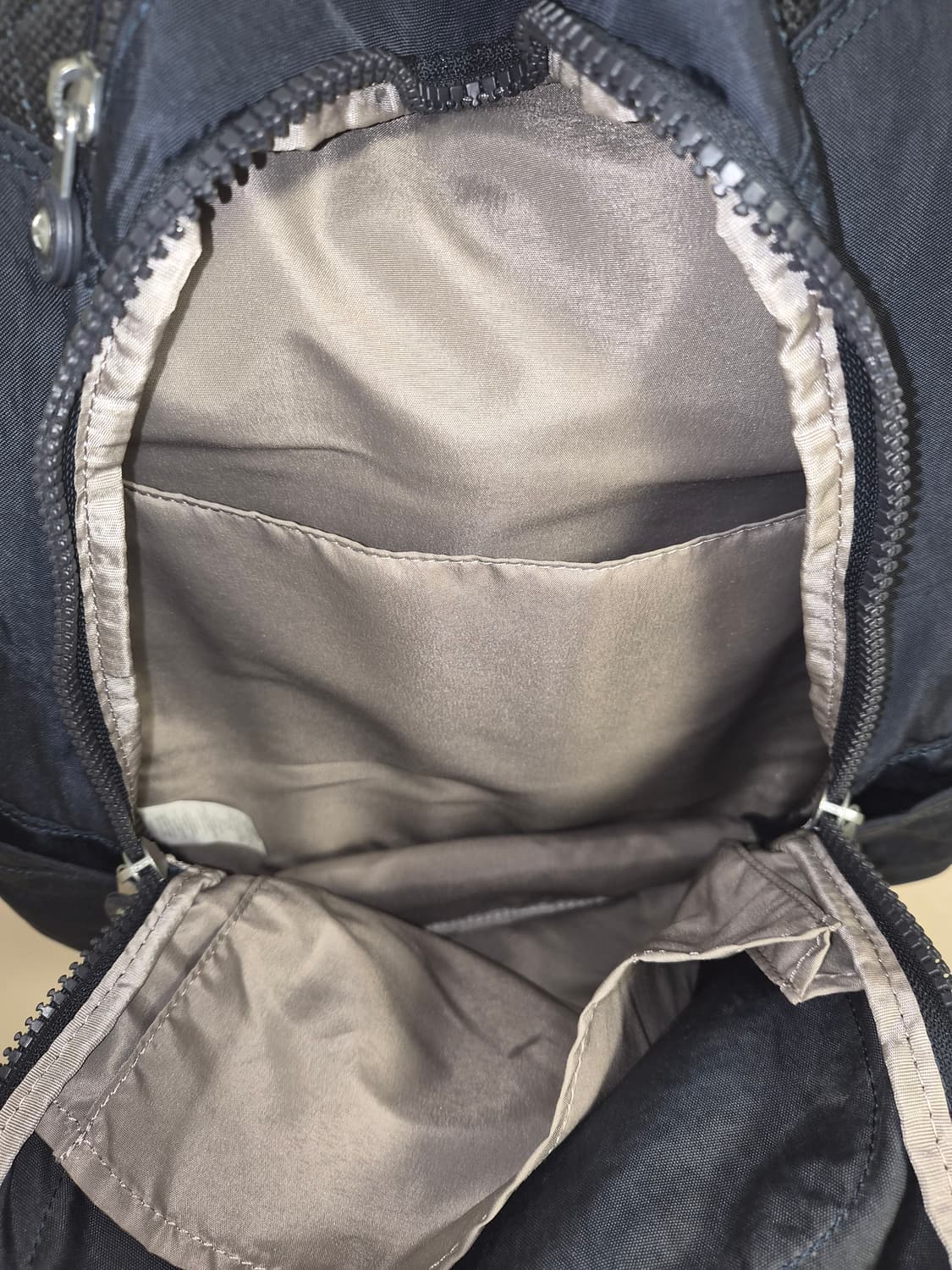 키플링 백팩 네이비 상품이미지3