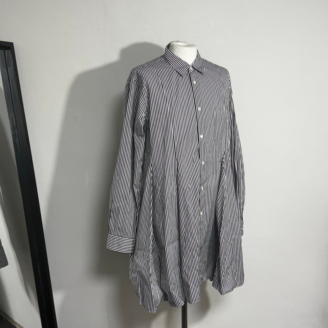 23aw 꼼데가르송 옴므플러스 스트라이프 플레어 롱셔츠 m 상품이미지1