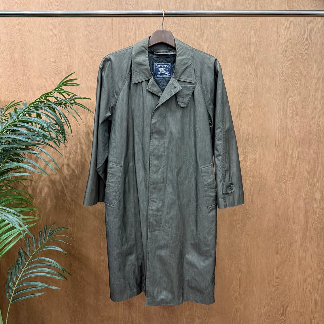 버버리 싱글 맥코트 레글런 슬리브 스톰 디테일 올리브 카키 상품이미지1