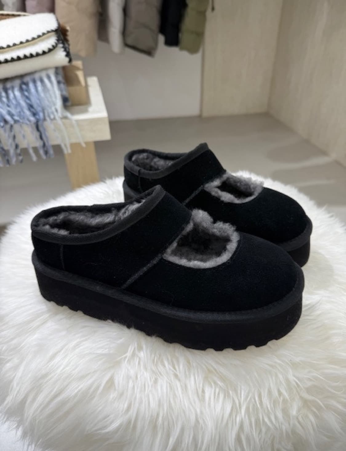 UGG 오즈라나 메리제인 새상품 7사이즈(235-240) 상품이미지1