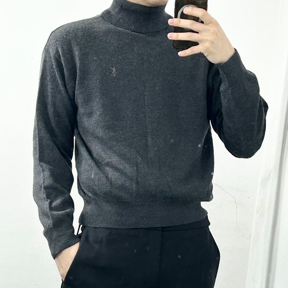 입생로랑 터틀넥 니트 상품이미지2