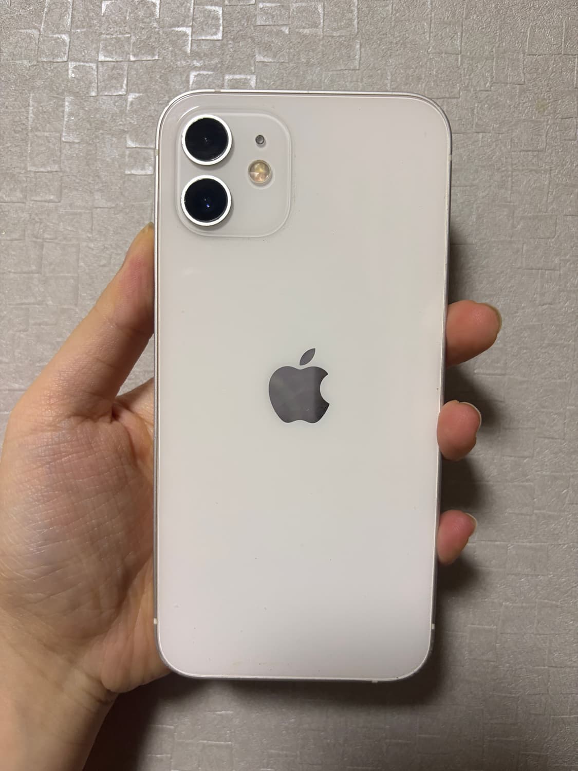 아이폰12화이트 상품이미지1