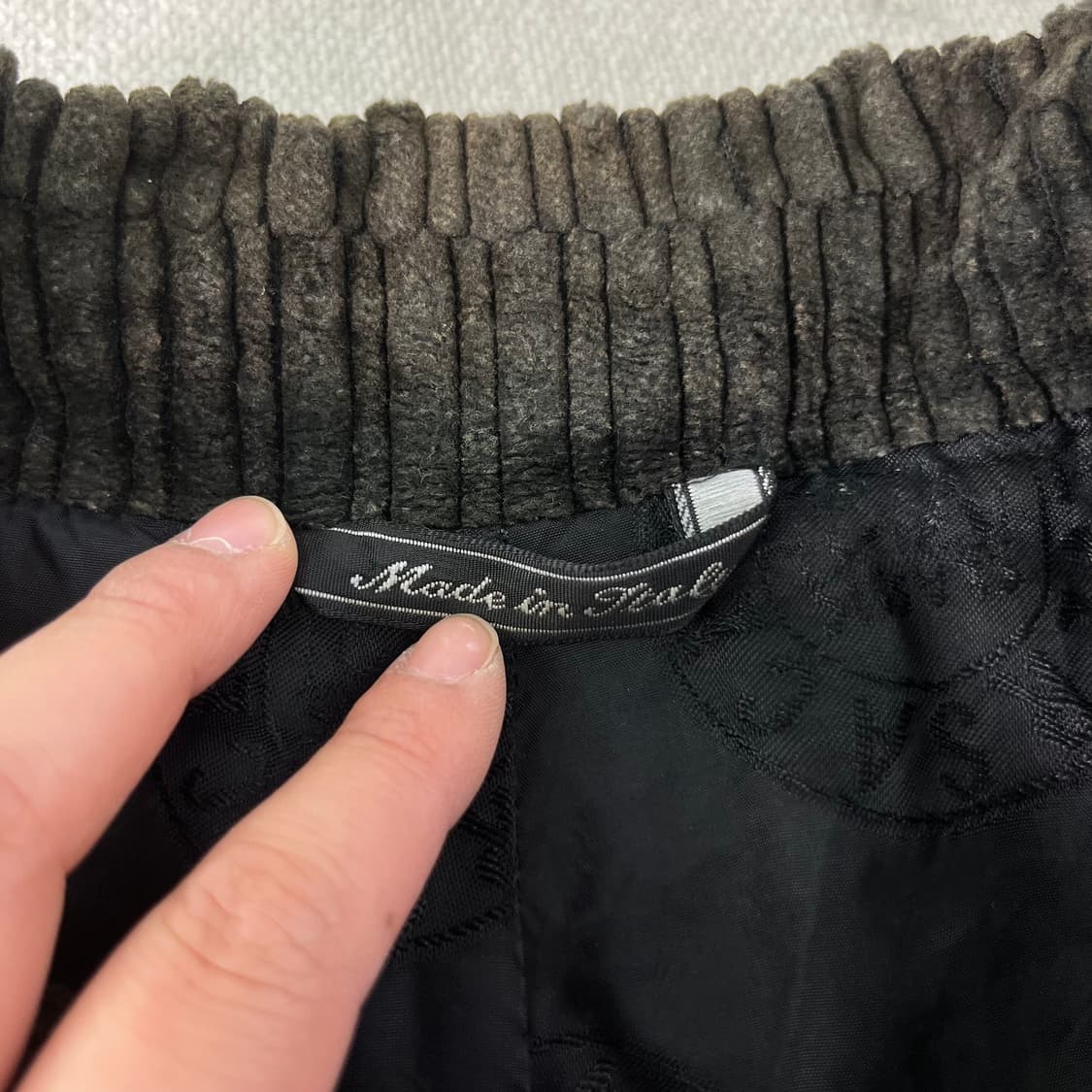 105 베르사체 00s 코듀로이 벨벳 챠콜 셔츠자켓   상품이미지2