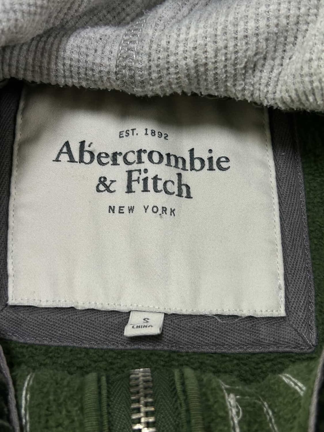 아베크롬비 빅로고 카키 투웨이 후드집업 상품이미지8