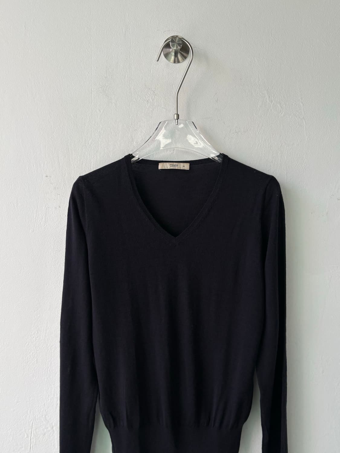 프라다 90s 엑스트라 파인 브이넥 스웨터 상품이미지3