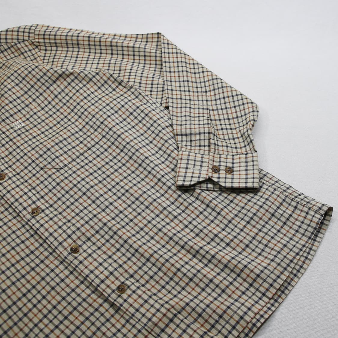 (착용컷) DAKS 린넨 체크 셔츠 (남성용 98) 상품이미지6