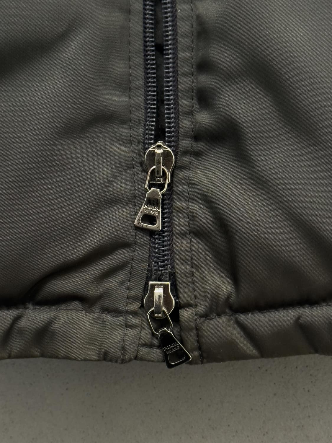 90s 프라다 나일론 푸퍼 패딩 상품이미지4