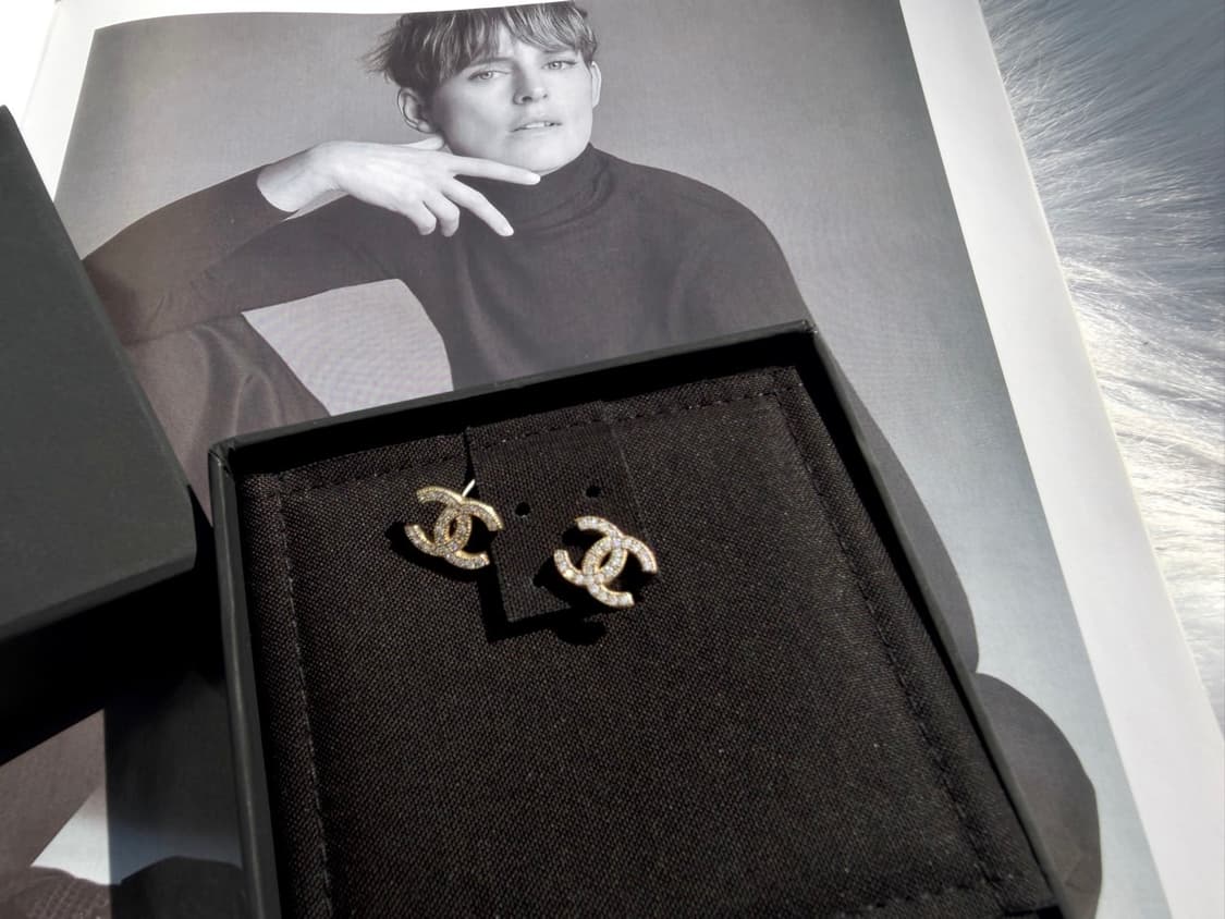 샤넬 클래식 큐빅 이어링 상품이미지5