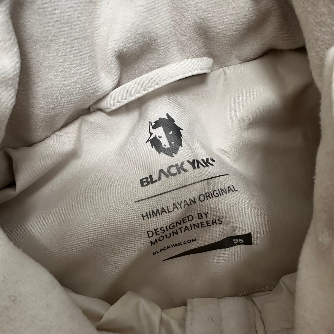 블랙야크 구스다운 여성 경량패딩 95사이즈 상품이미지4