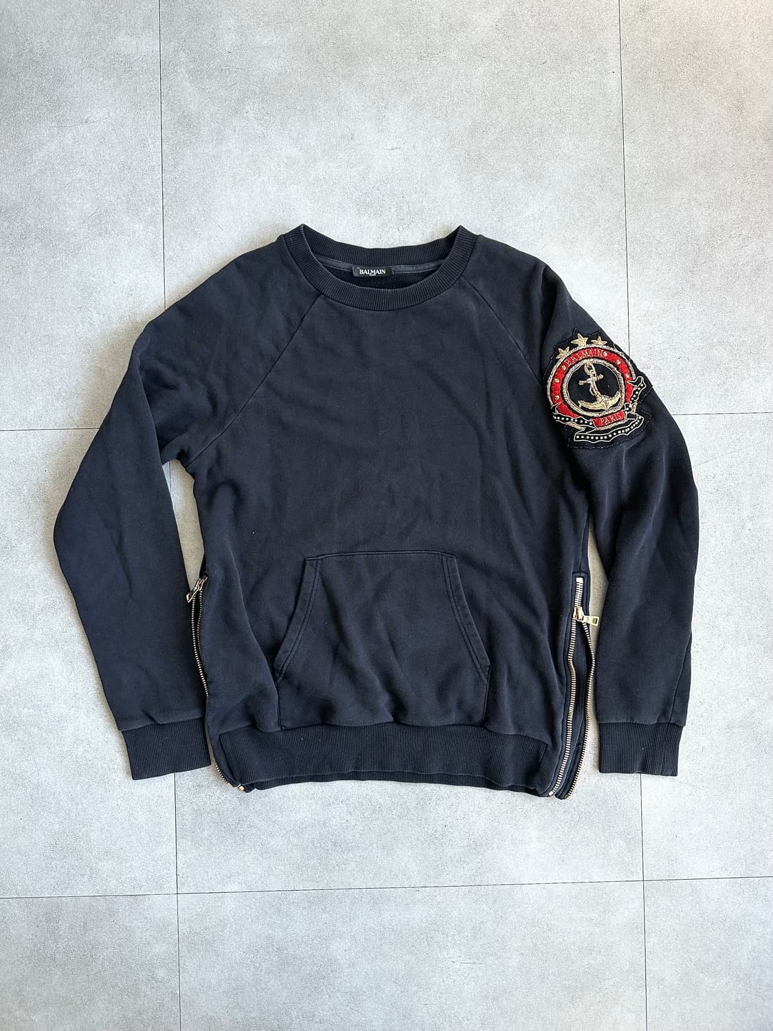 발망 견장 엠블럼 패치 사이드지퍼 맨투맨 상품이미지4