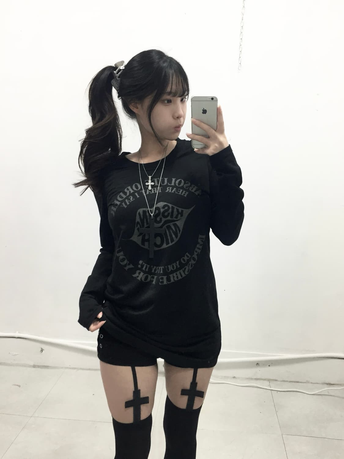 [JPN] 갸루 y2k 골드 참 키스마크 롱슬리브 상품이미지1