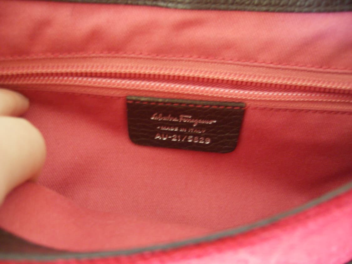 페레가모 간치니 스웨이드 호보백 상품이미지4