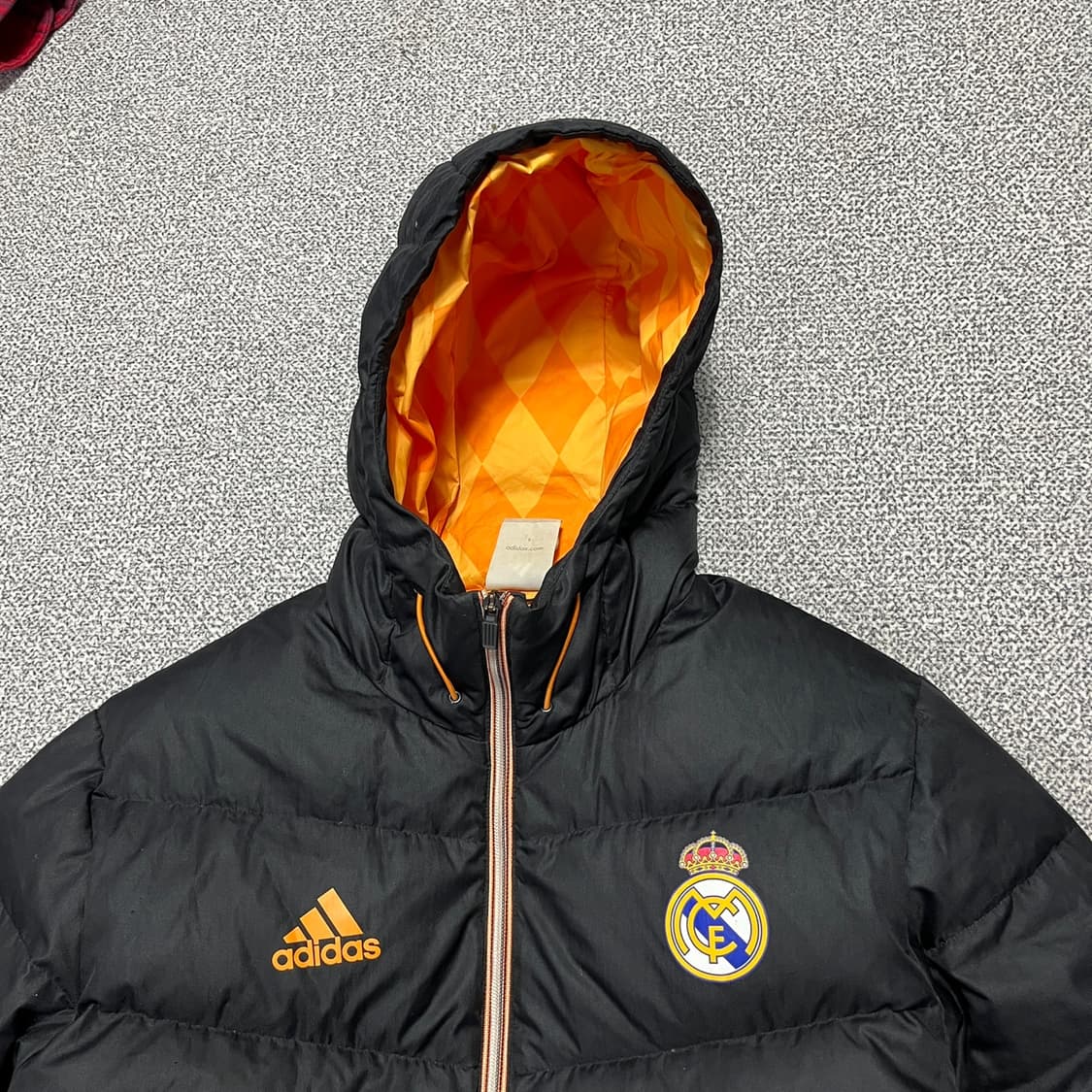 아디다스 레알마드리드 패딩 점퍼 상품이미지2