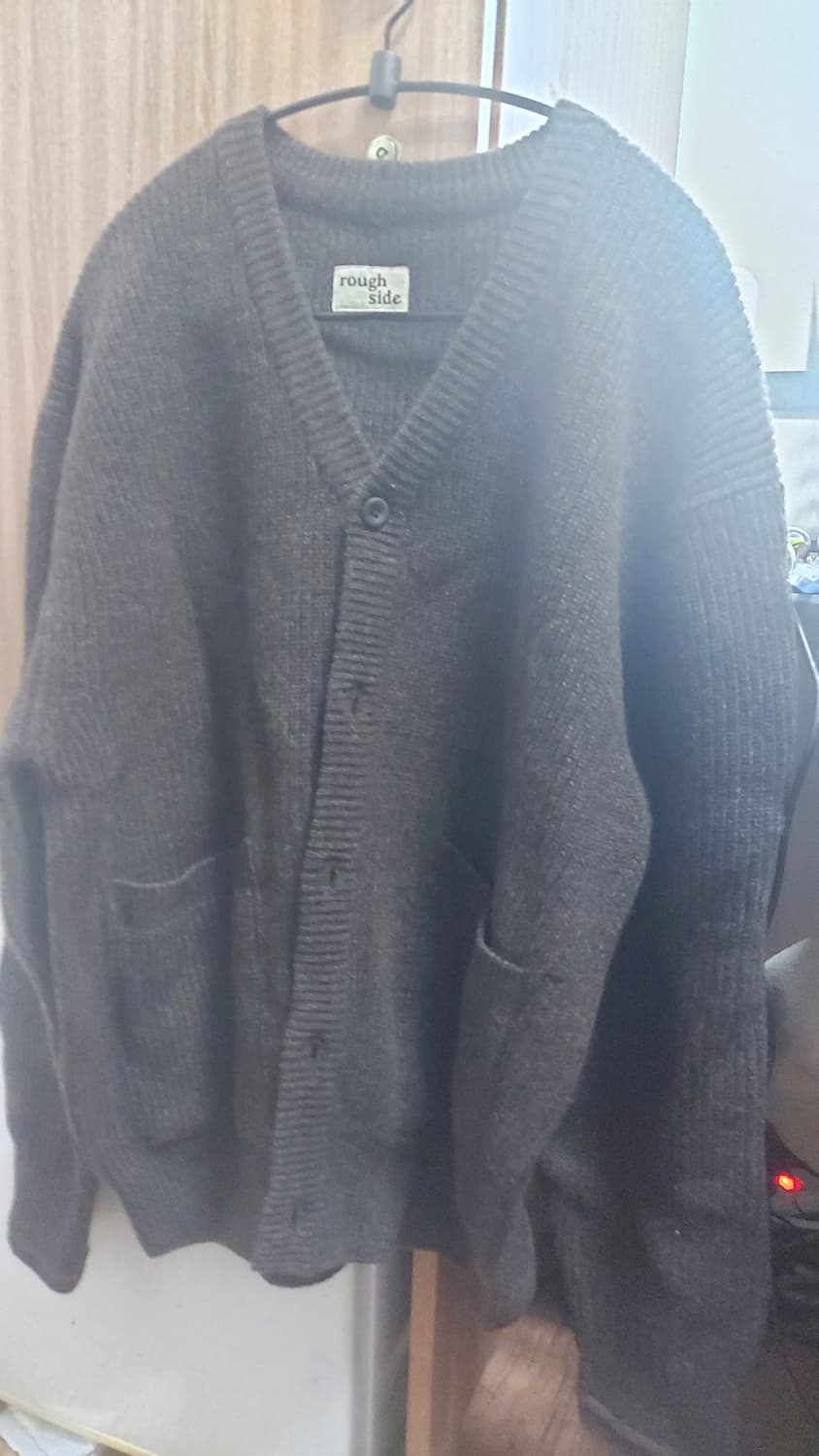 [1]러프사이드 브이넥 울 가디건 바크 상품이미지2