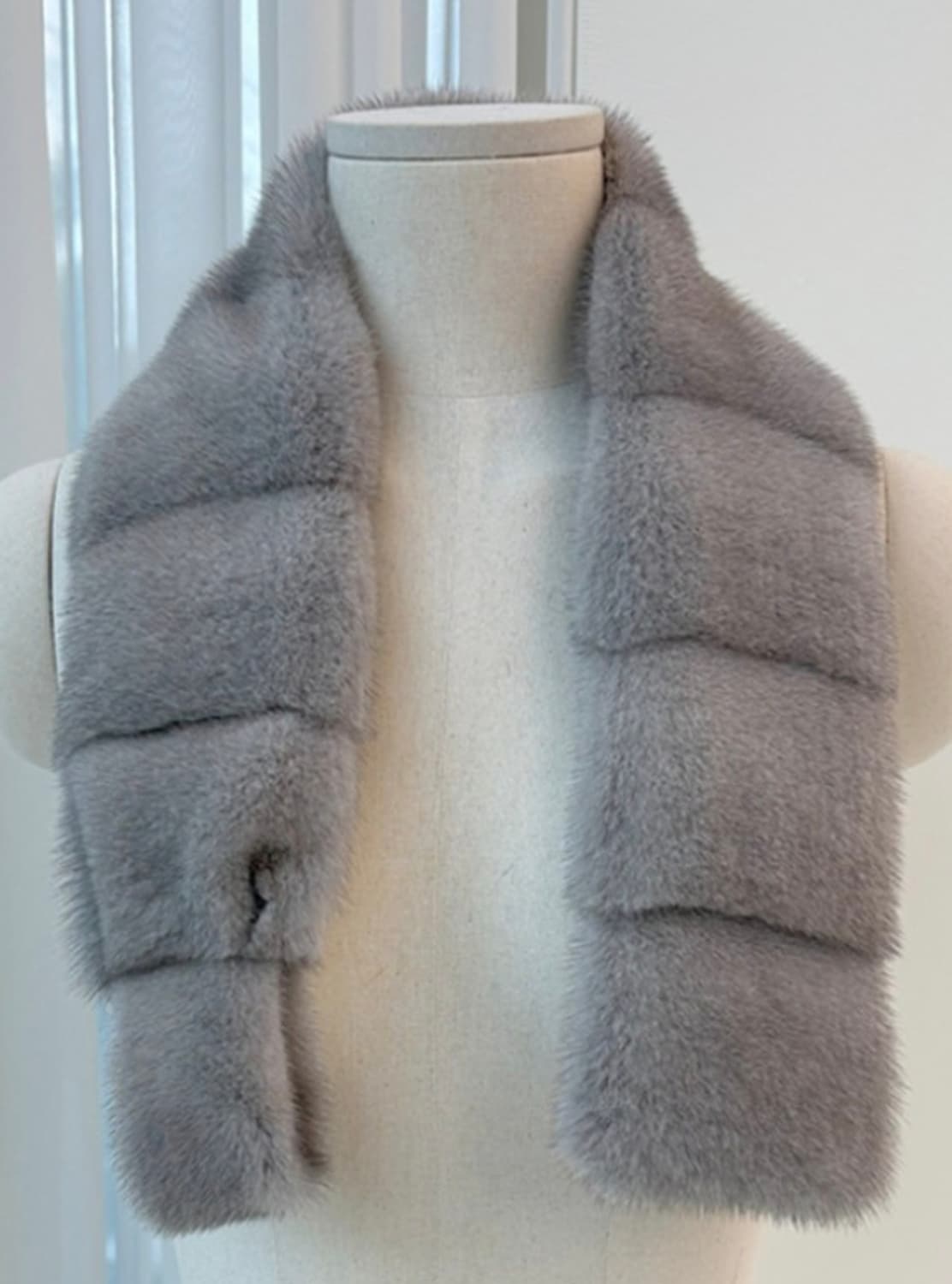 호리젠탈 휘메일 밍크 목도리  상품이미지2