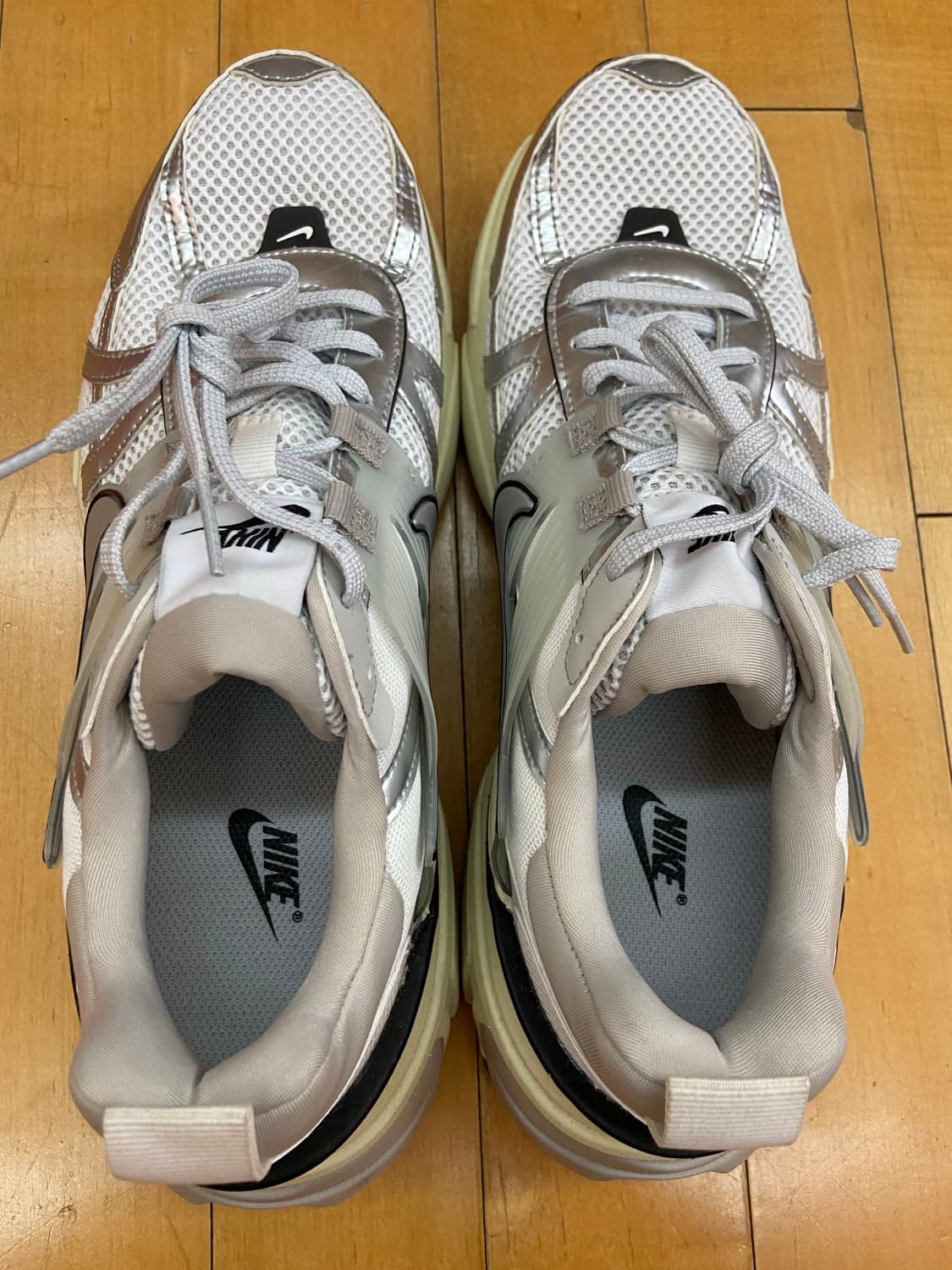 나이키 W V2K 런 서밋화이트 280mm 상품이미지6