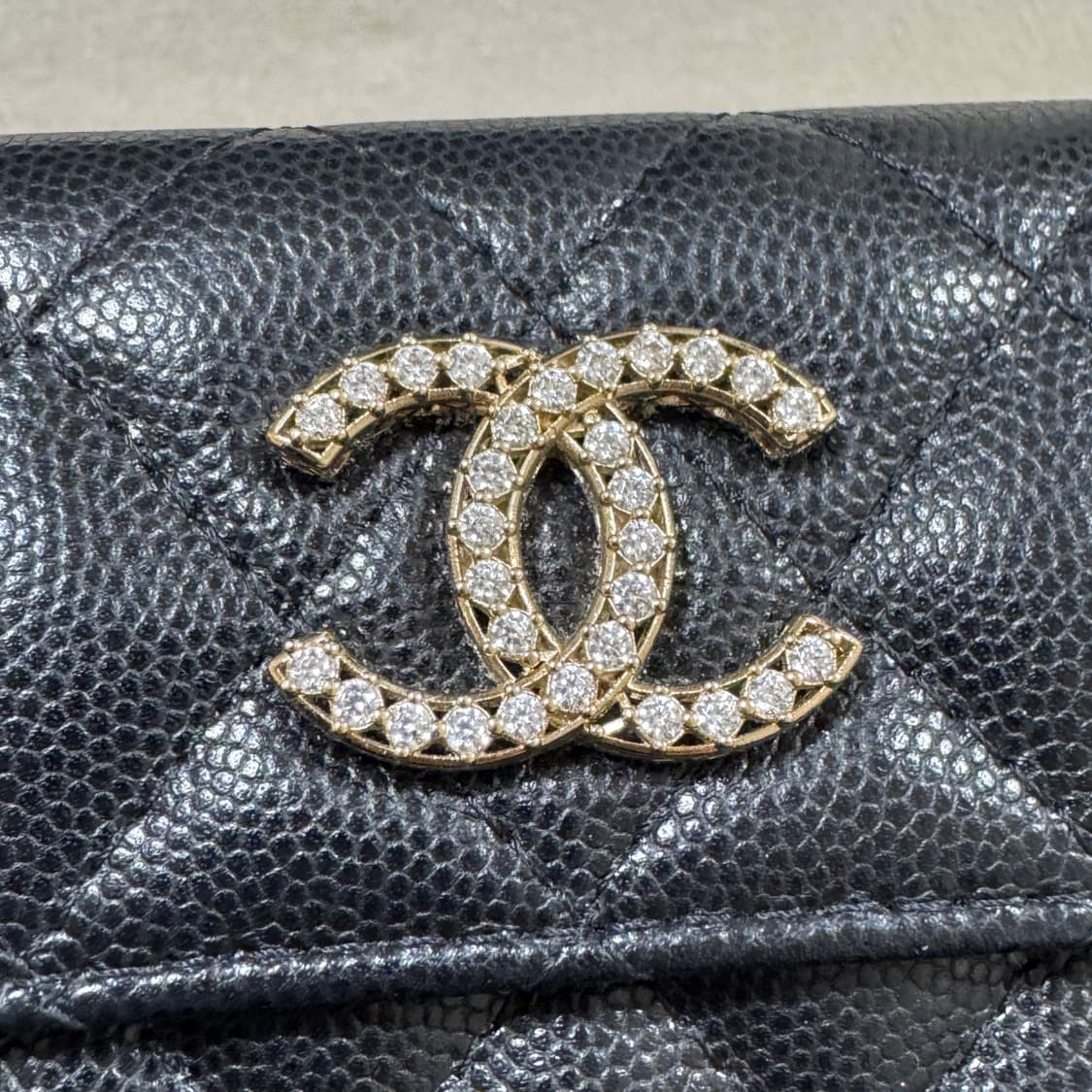 샤넬 큐빅 캐비어 똑딱이 카드지갑 내장칩 상품이미지4