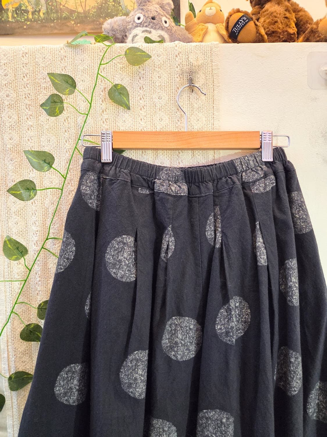 차콜 왕도트 롱스커트 상품이미지6