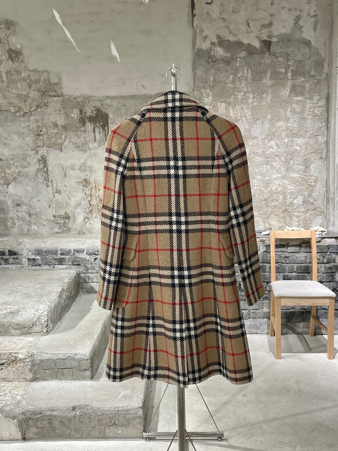 버버리 베이지 노바체크 더블 브레스티드 울 코트 상품이미지6