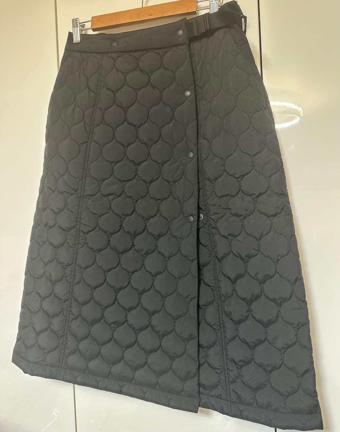 네파 퀼팅 패딩스커트 블랙 상품이미지3