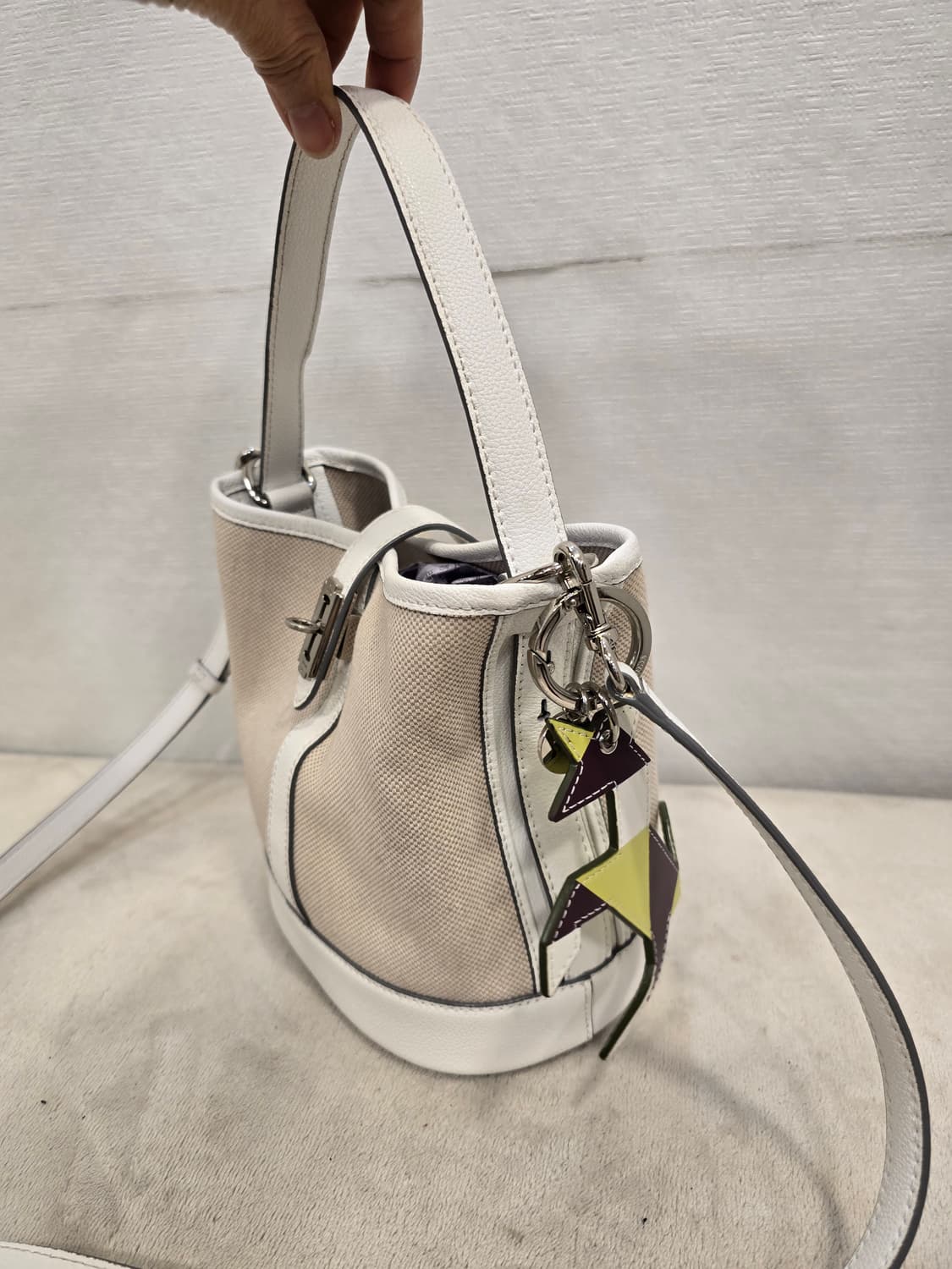 거의새거) 분크 페스토네 바스켓 피콜로 화이트 토트백 크로스백 상품이미지6