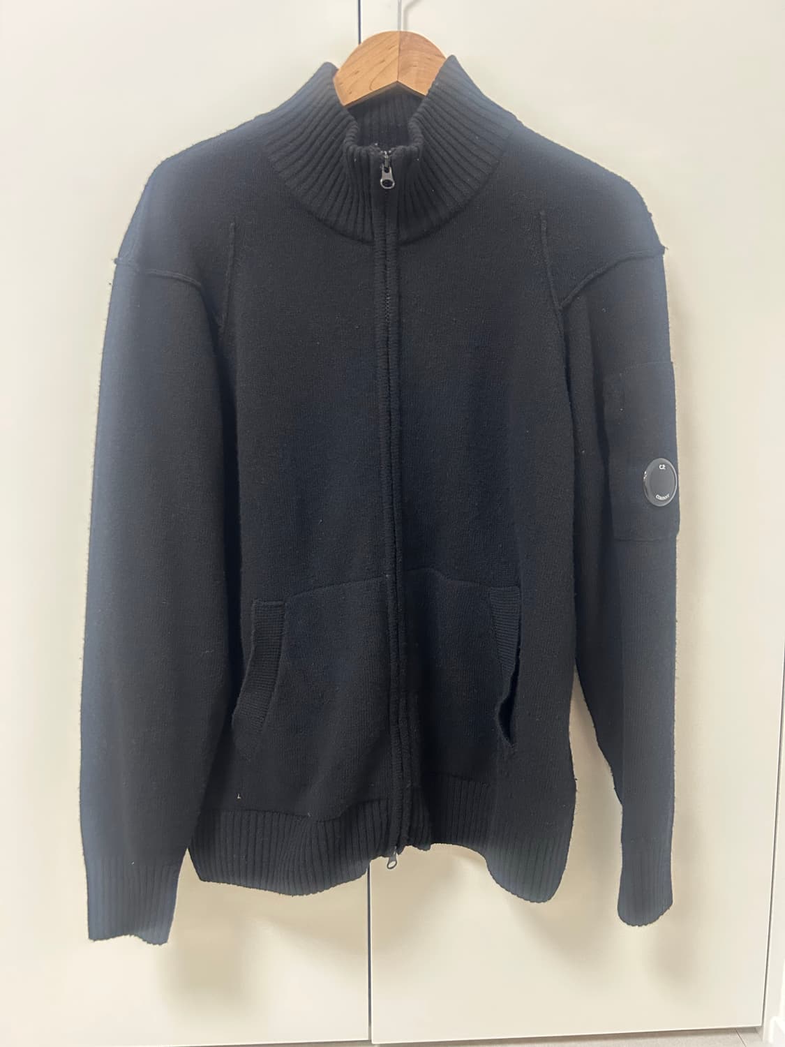 cp컴퍼니 니트집업 상품이미지1