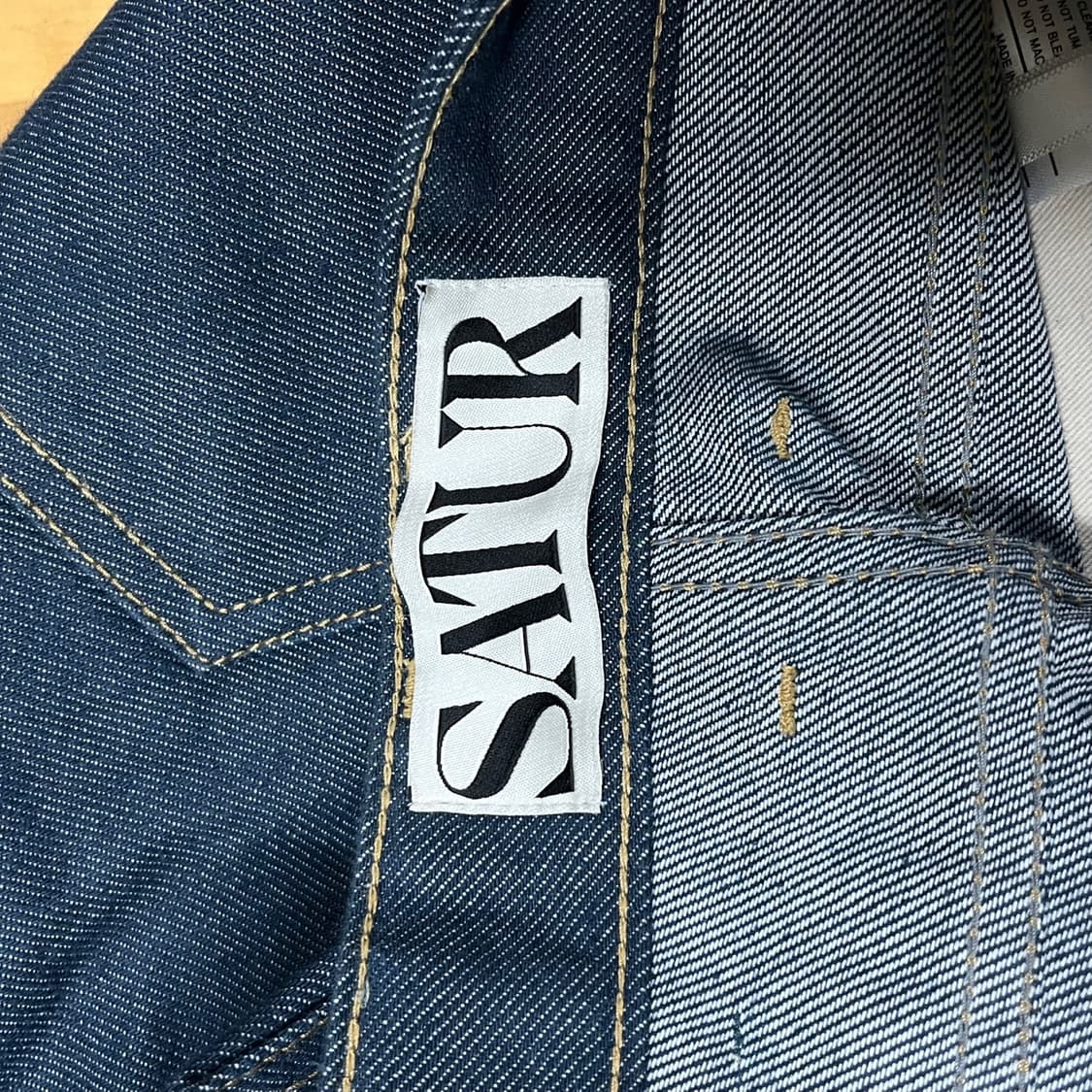 [M] 세터(SATUR) 와이드 패치 생지 데님 팬츠 미드블루 상품이미지6