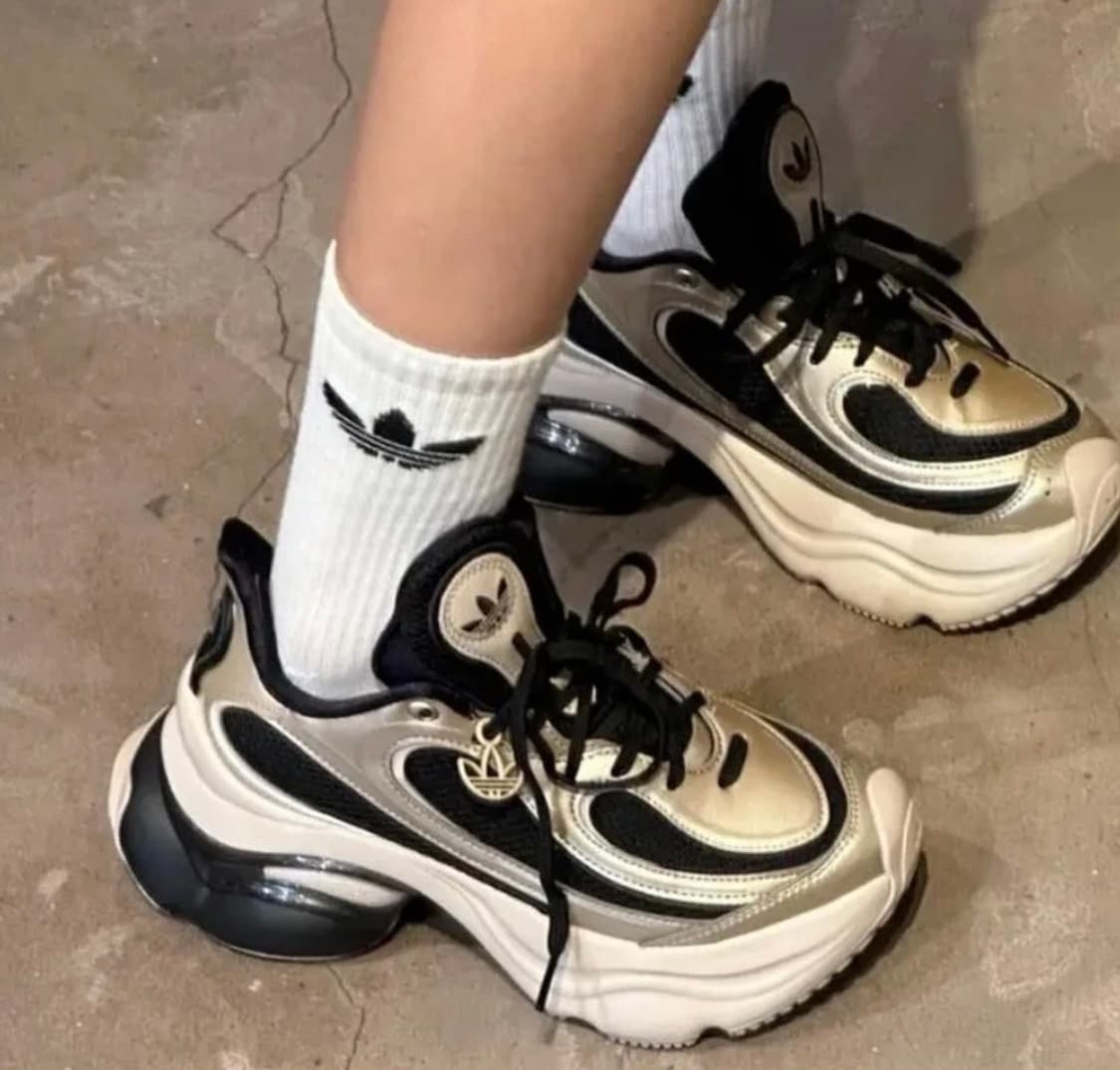 아디다스 오즈베누즈 우먼즈 러닝화 메탈릭 골드 블랙 상품이미지2