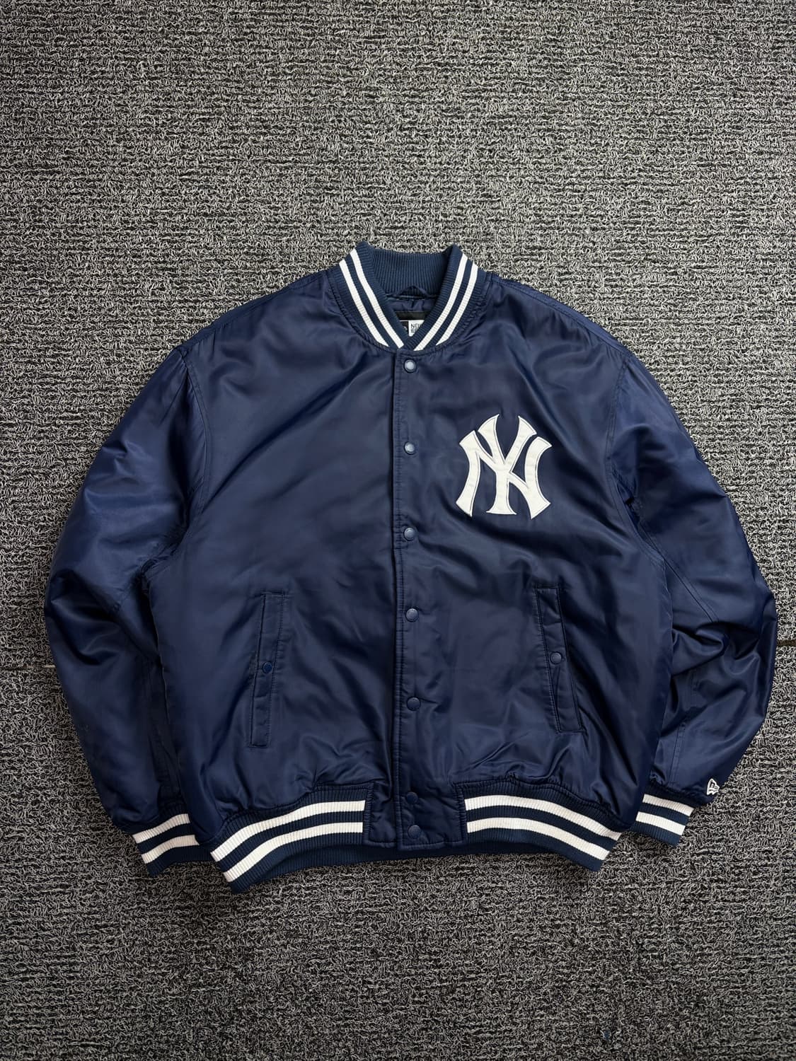 뉴에라 MLB 뉴욕 양키스 빅로고 바시티 스타디움 자켓 2174 상품이미지2