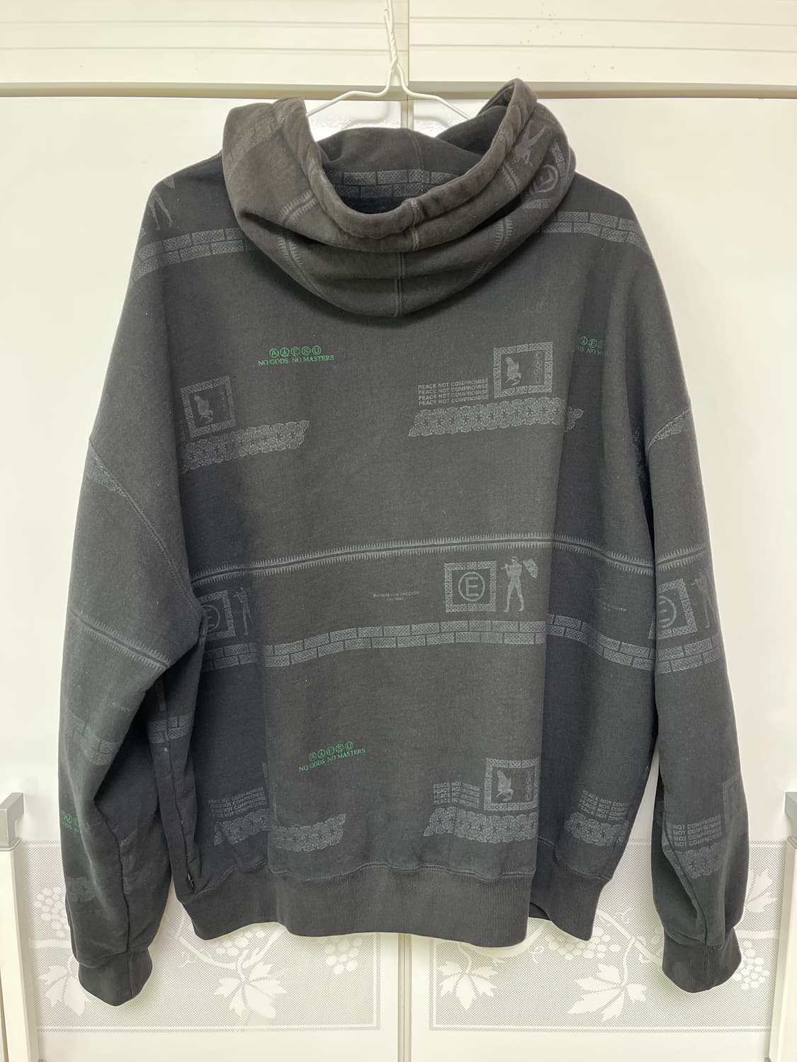 슈프림 x 언더커버 23ss 후드집업 상품이미지3