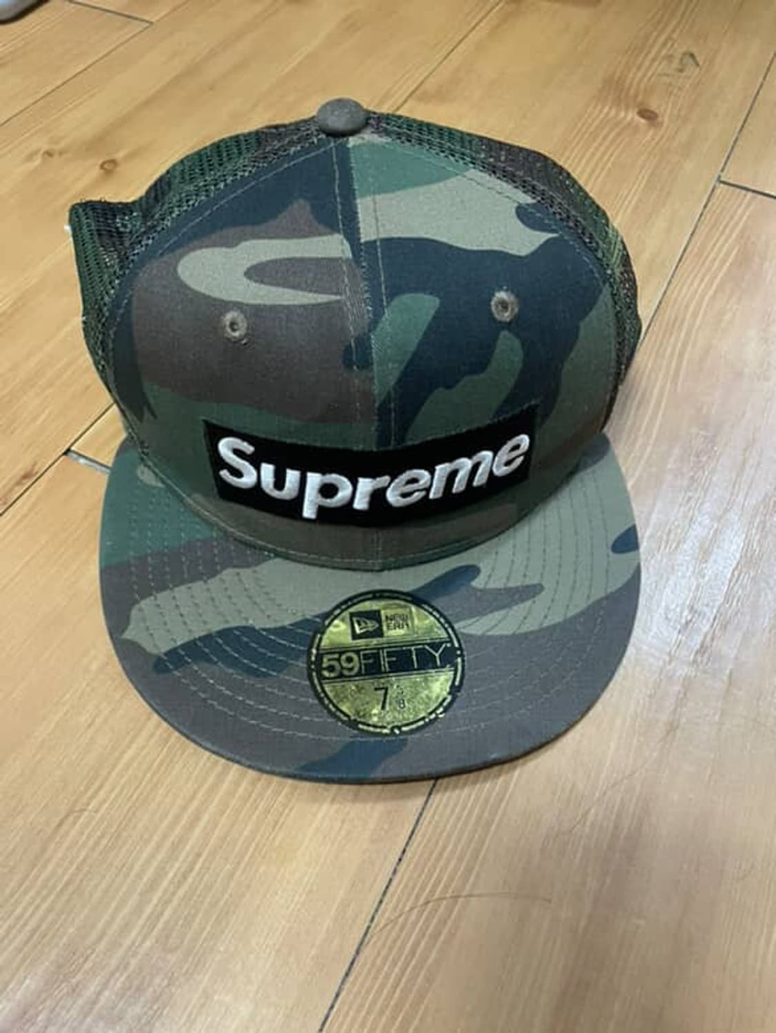 슈프림 뉴에라 일자챙 상품이미지1