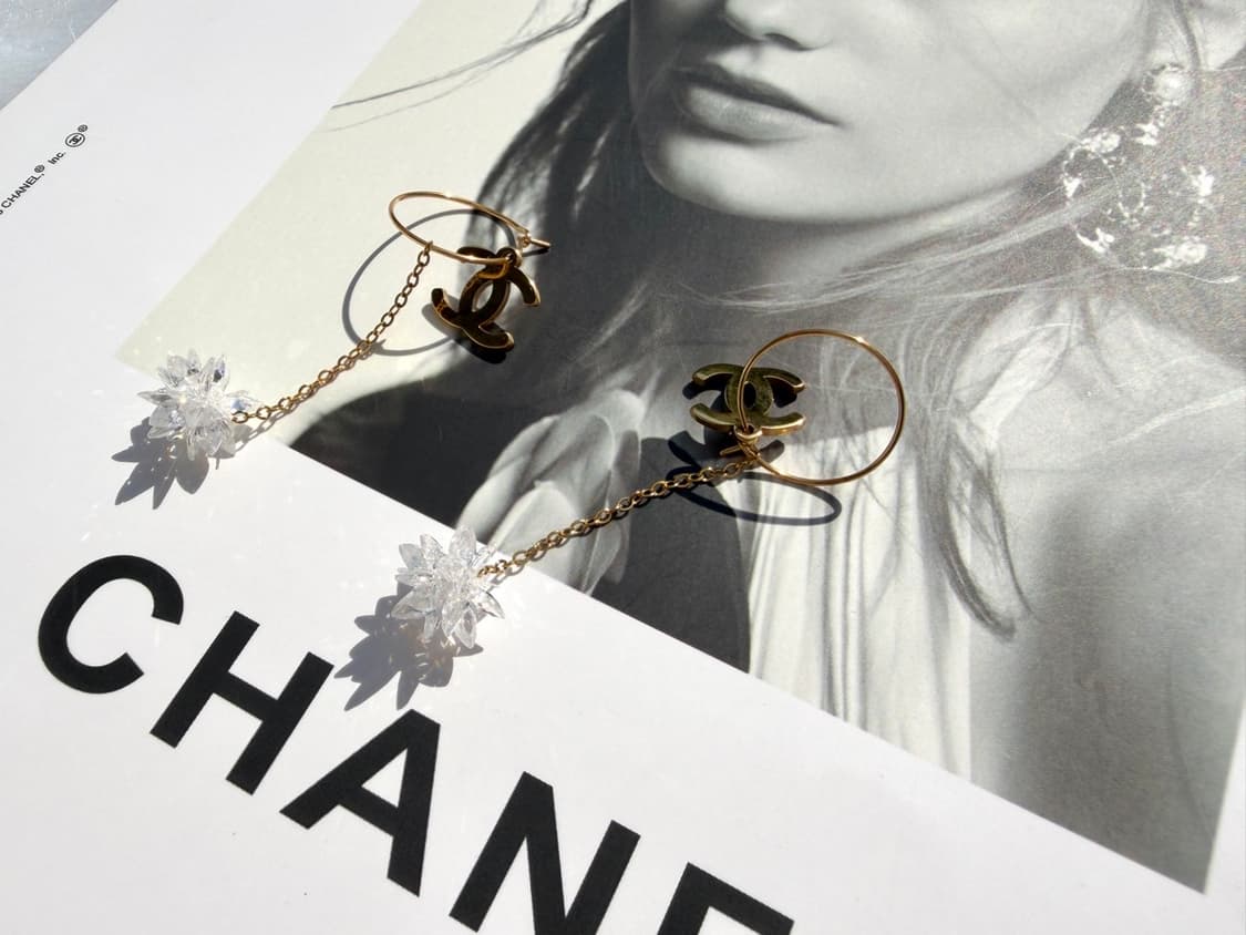 샤넬 체인 드롭 크리스탈 이어링 골드 상품이미지3