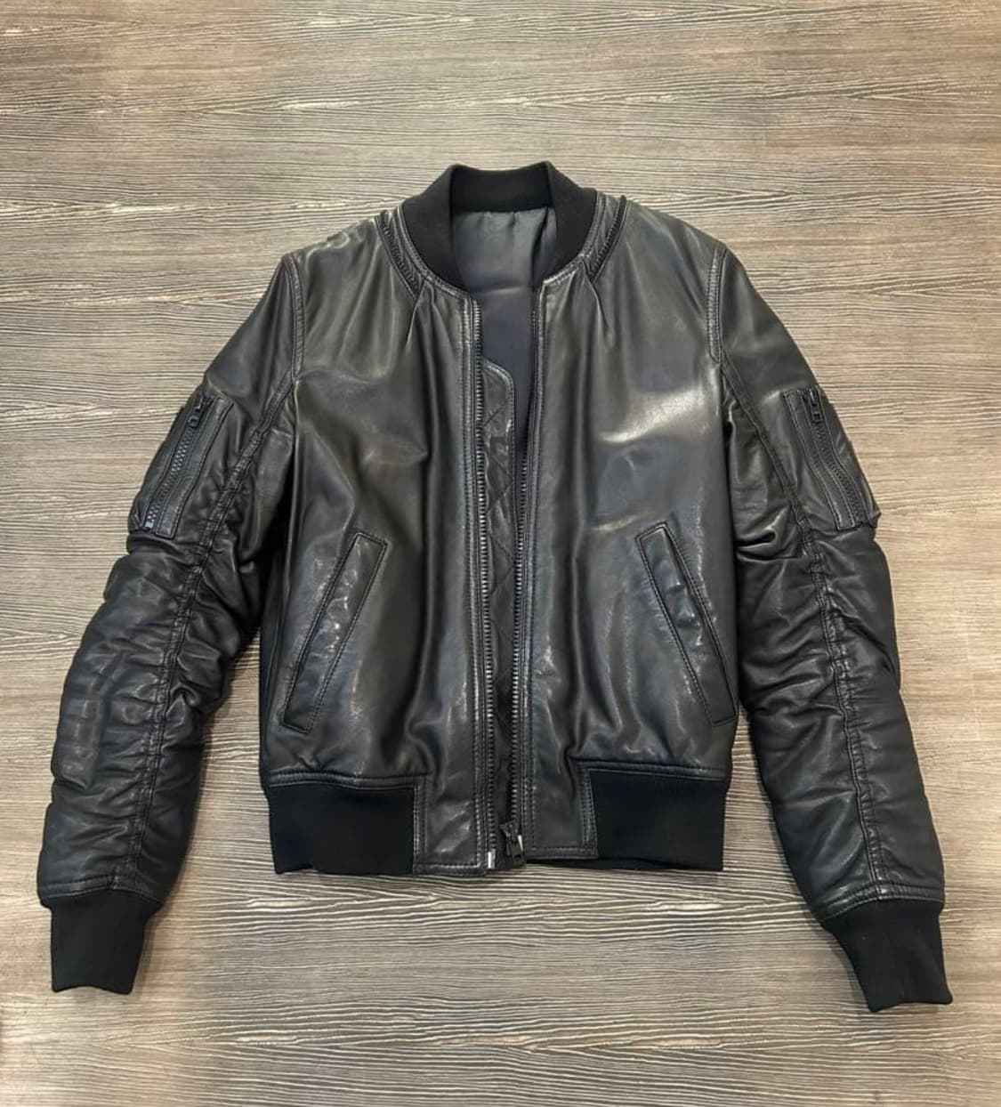 지방시 11fw 램스킨 봄버 by 리카르도 티시 상품이미지1