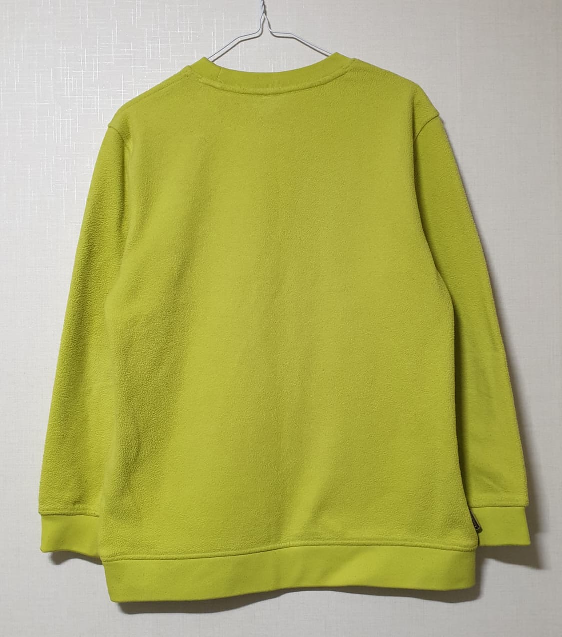 디스커버리 라운드 긴팔티 상품이미지2