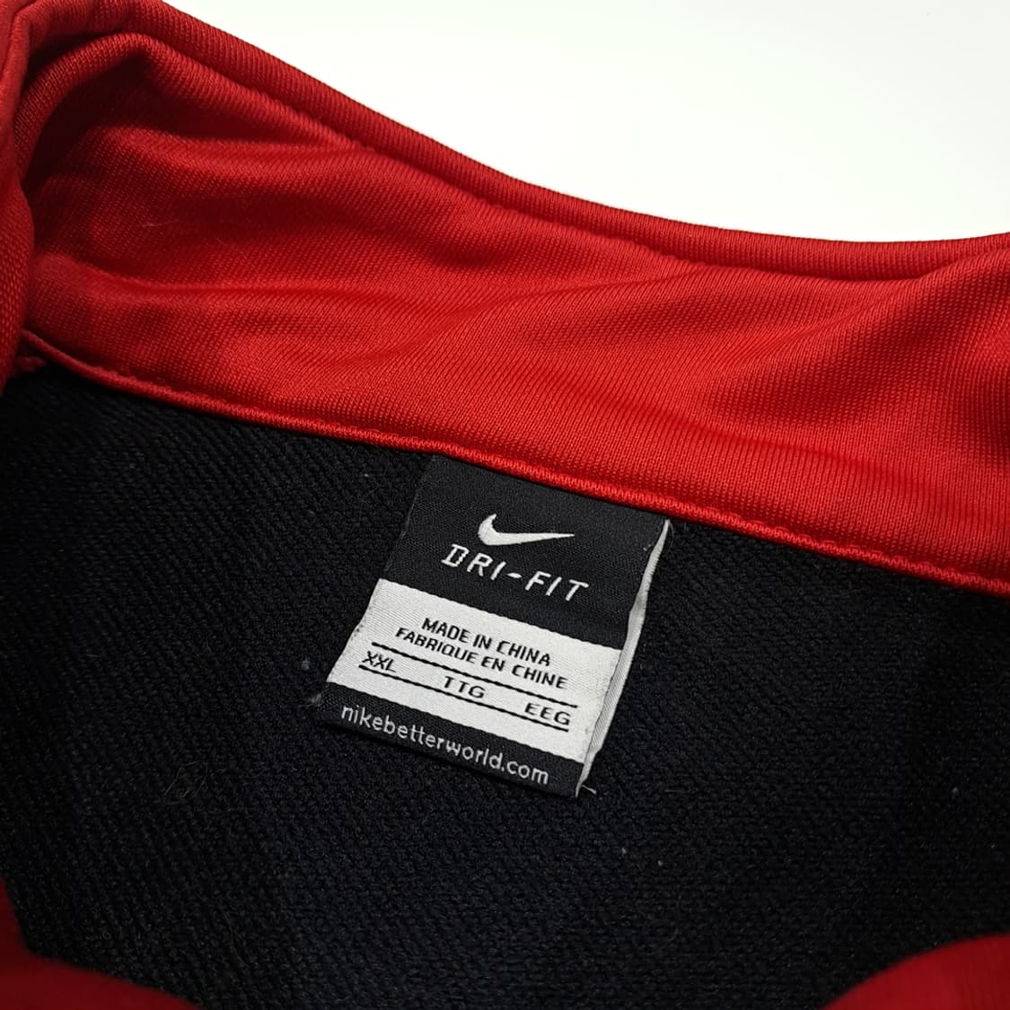 CK103 2XL 나이키 블랙&레드 드라이핏 스우시 집업 자켓 상품이미지3