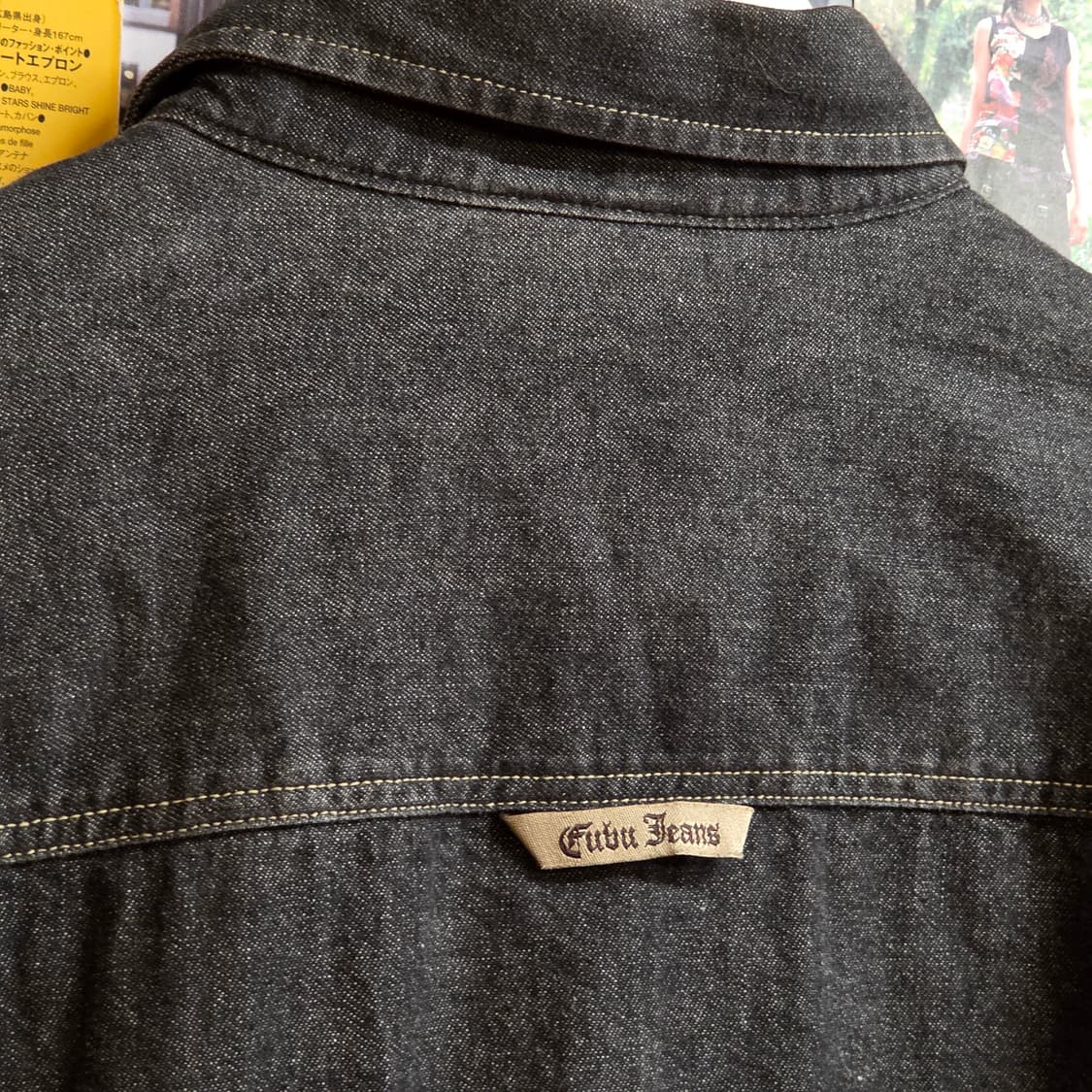 후부 레터링 프린팅 배색 데님 셔츠 상품이미지6