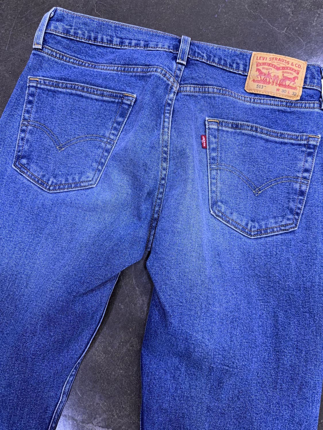 리바이스 513 슬림 스트레이트핏 중청 워싱 데님팬츠 30 상품이미지6