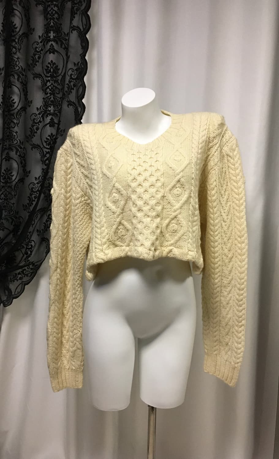 Vintage 나나 하치 커스텀 크롭 꽈배기 자수 니트 아이보리 상품이미지4