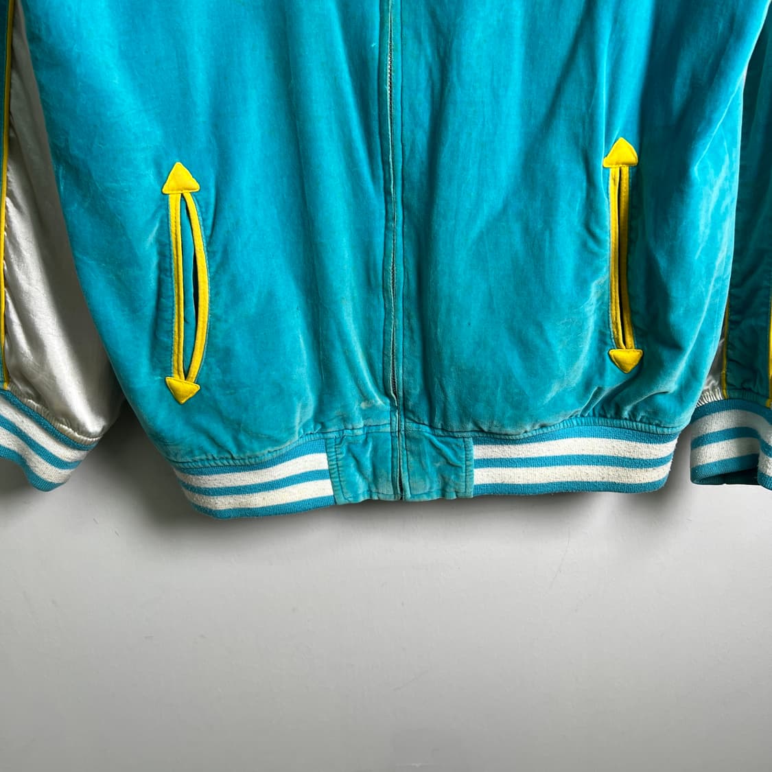 Quik Silver 퀵실버 벨벳 스카쟌 자켓 M 상품이미지5