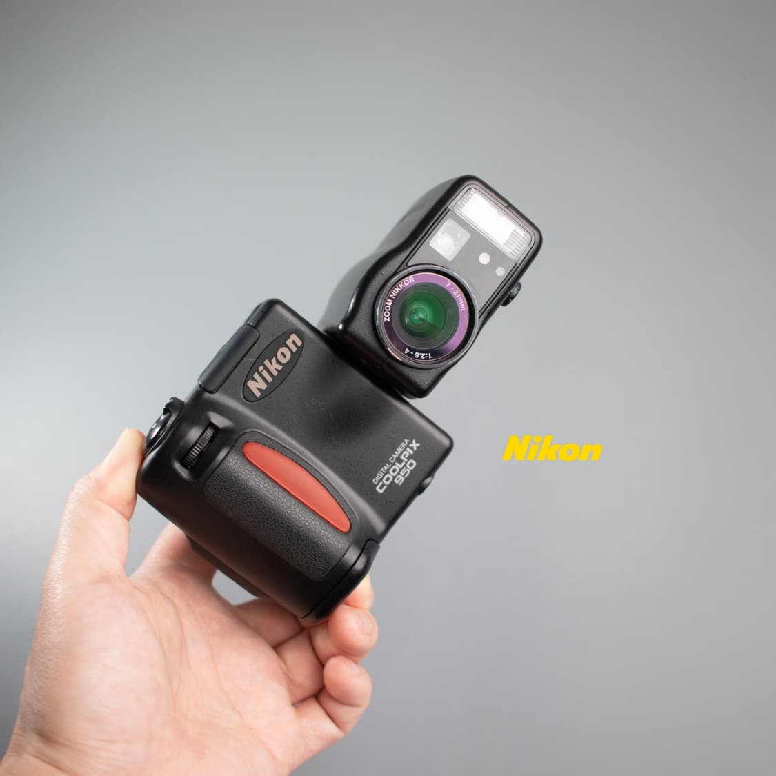 유니크한 디자인의 니콘 쿨픽스 950 (작례 0) 상품이미지5