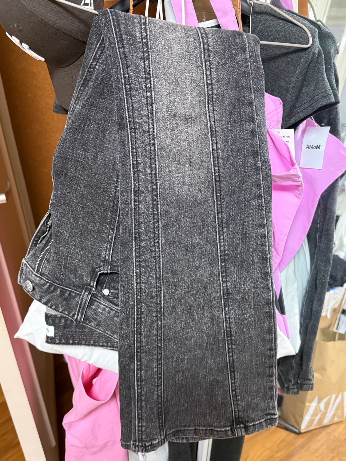 데케트 우먼 블랙 데님 플레어 팬츠 상품이미지2