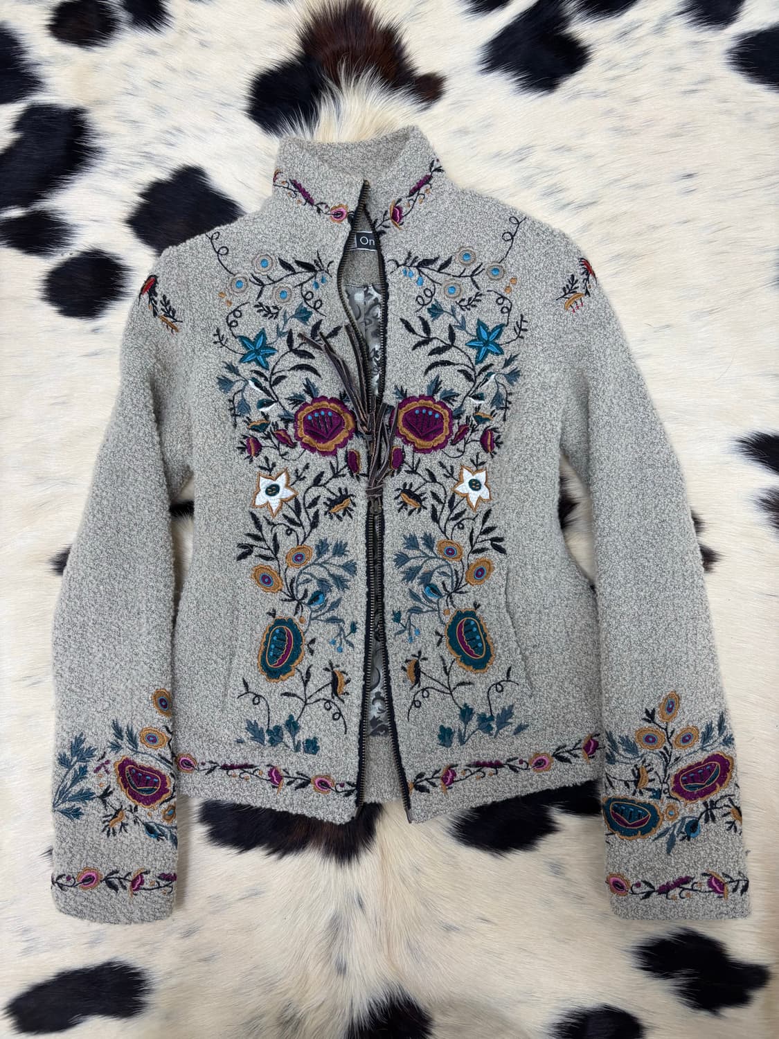 [OZZ ON] Flowers embroidery Wool 2-way Z 상품이미지3