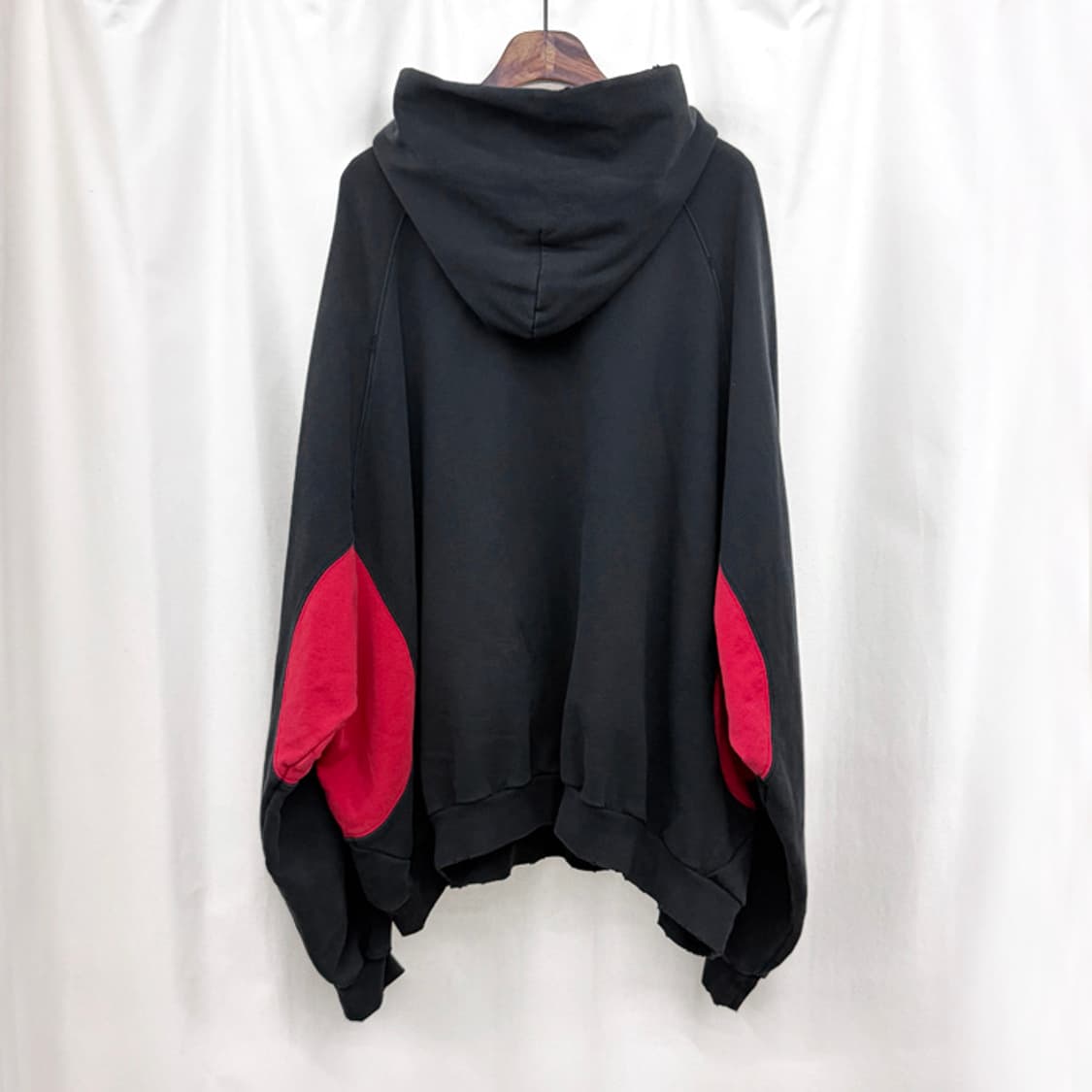 발렌시아가 아디다스 라지핏 후드티 상품이미지5