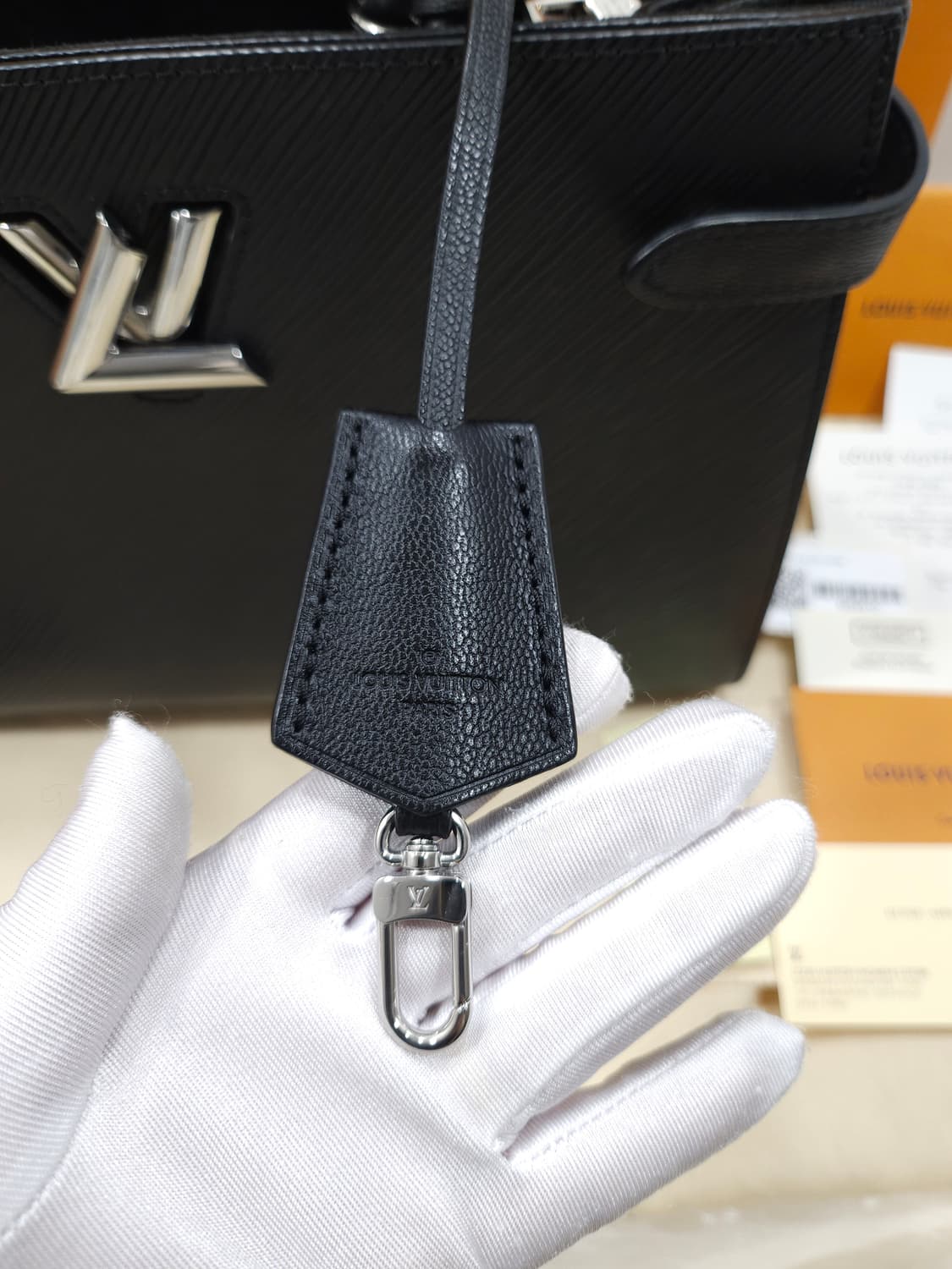 [정품] 루이비통 에삐 트위스트 토트백 M54810 상품이미지10