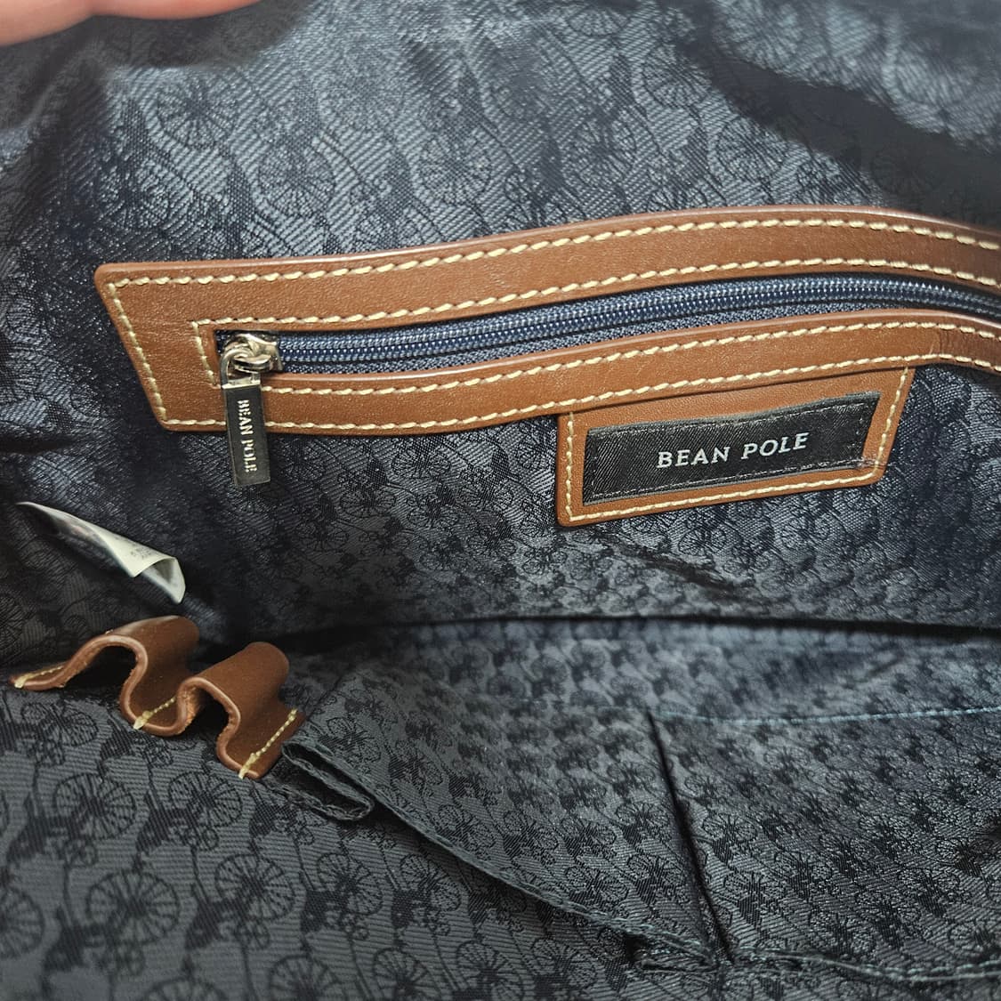 빈폴 체크 소가죽 크로스백 상품이미지4