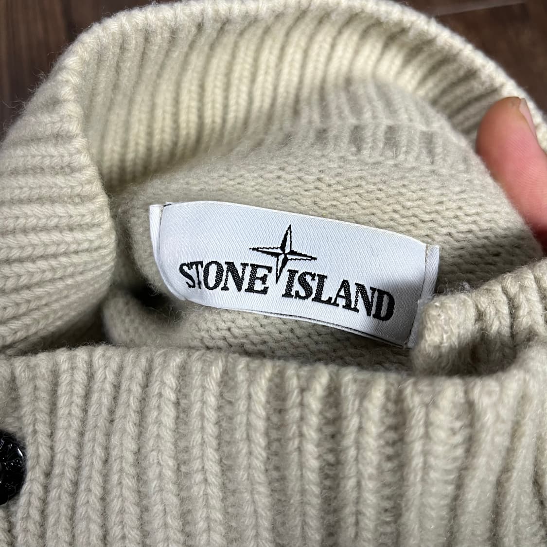 [Stone Island] 22~23F/W 스톤아일랜드 와펜 울 가디건 상품이미지6