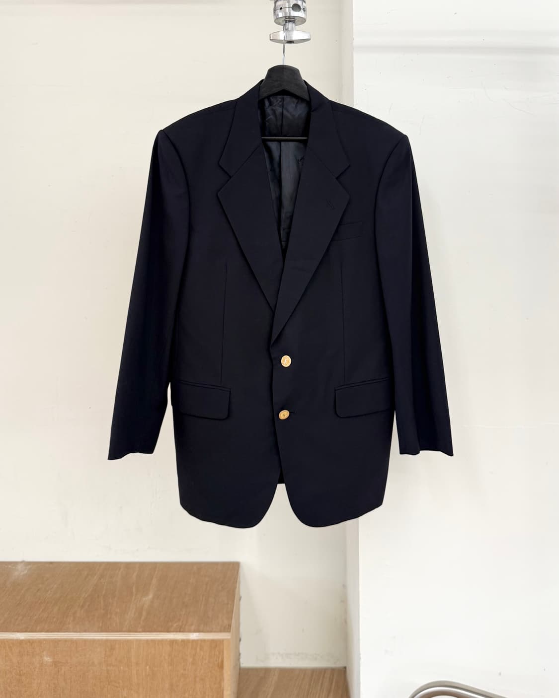 이브 생 로랑 네이비 골드 버튼 블레이저 상품이미지1