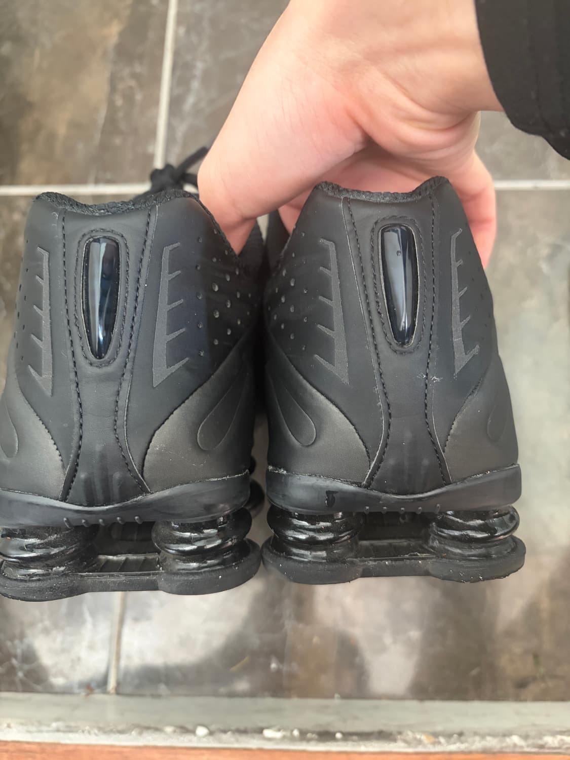 나이키 샥스 R4 올블랙 275 상품이미지3